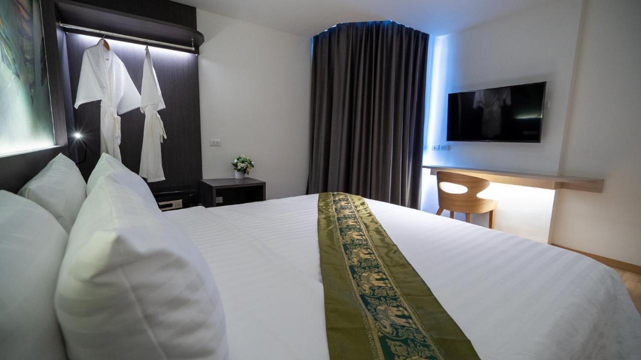 Pannarai Hotel Bangkok-Rangnam Buitenkant foto